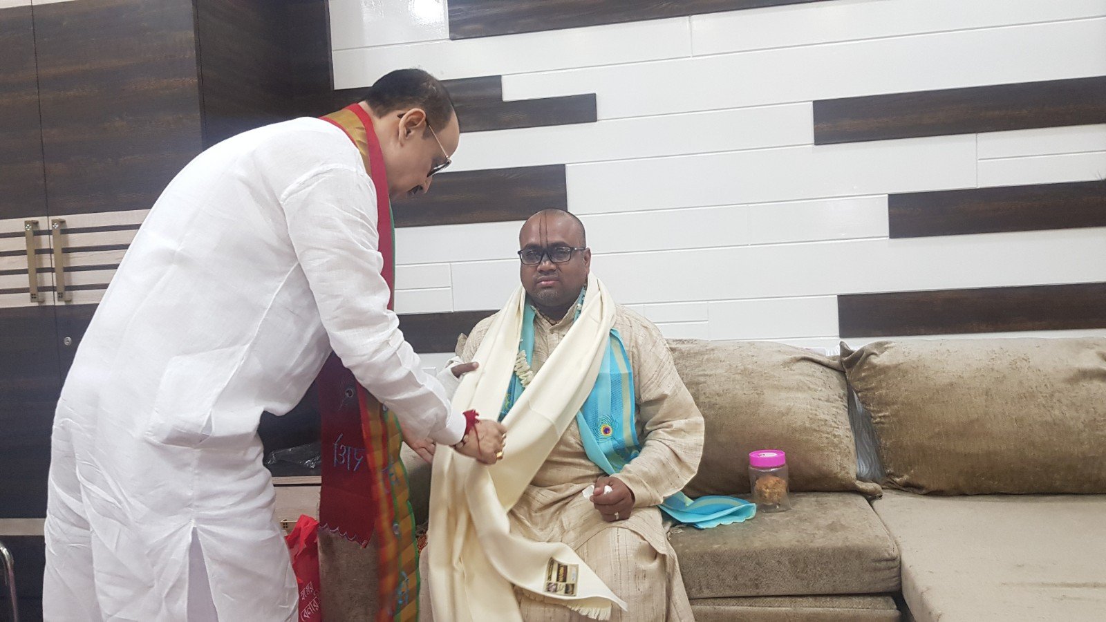  Visiting devotees. Asansol. 2019.11.23